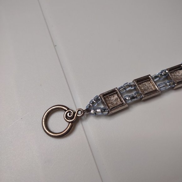 Cute Geneva Watch With Toggle Clasp - Picture 10 of 14